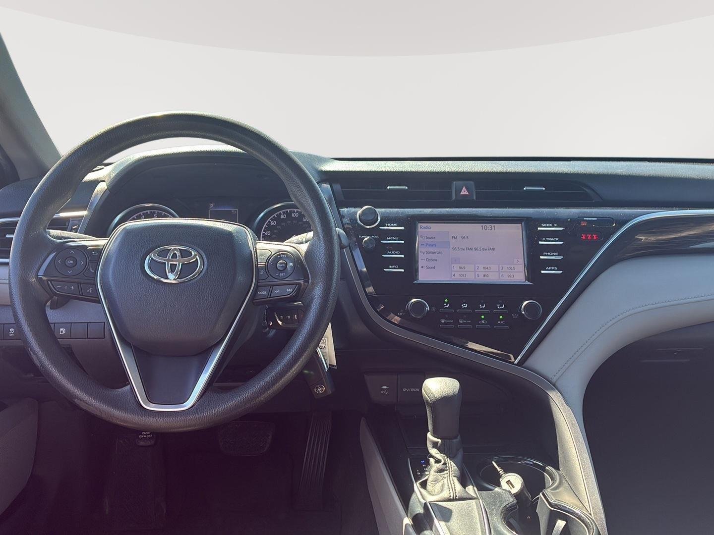 Used 2018 Celestial Silver Metallic Toyota SE image 4
