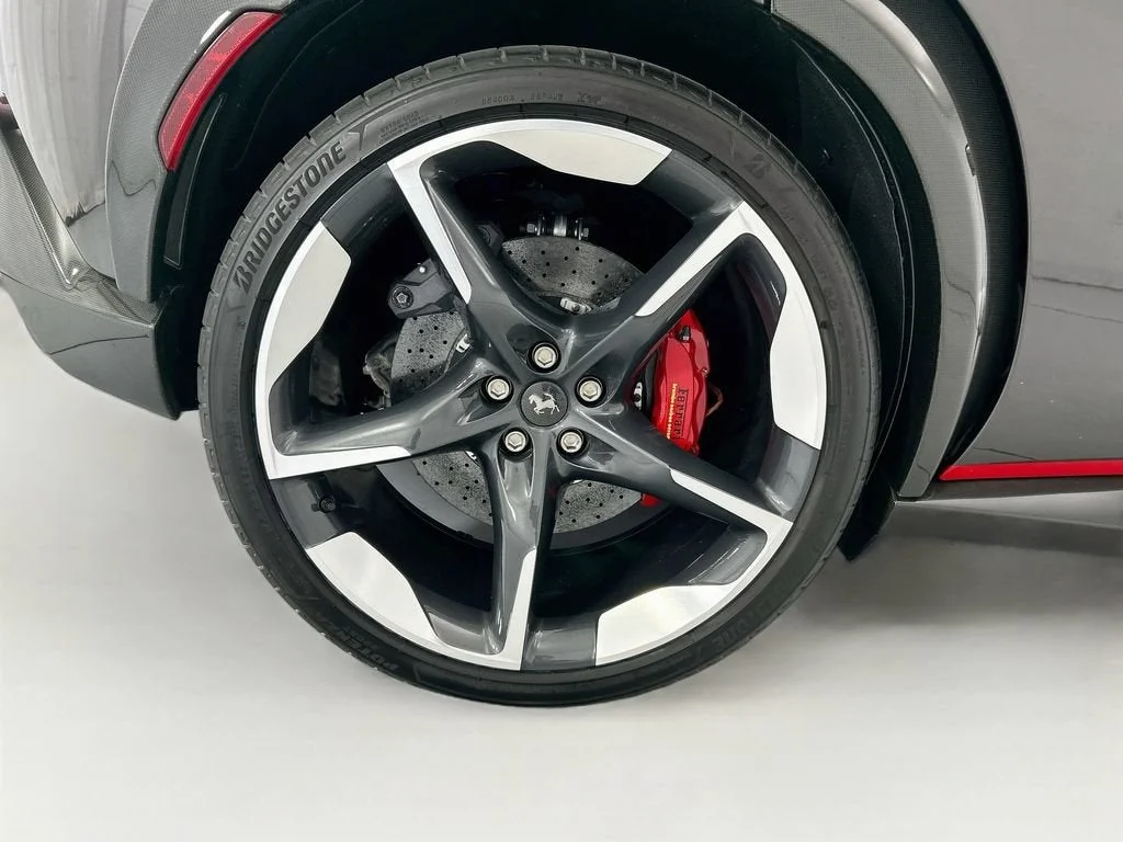 Used 2025 Extra Sample Ferrari Tailor Made image 33