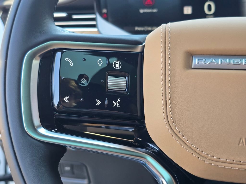 New 2026 Fuji White LAND ROVER SE image 17