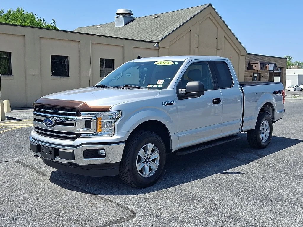 Used 2019 Silver Ford XLT image 3