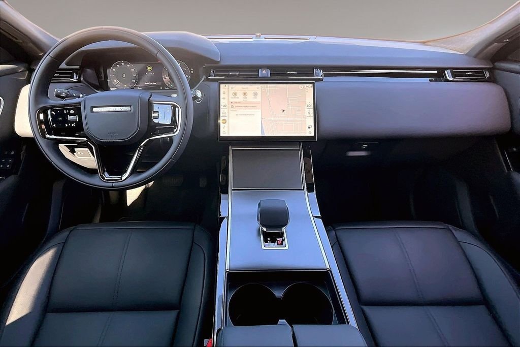 New 2026 CARPATHIAN GREY Land Rover S image 5
