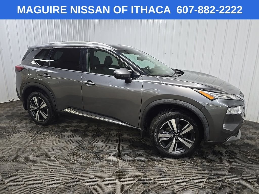 Used 2021 Gray Nissan SL image 1