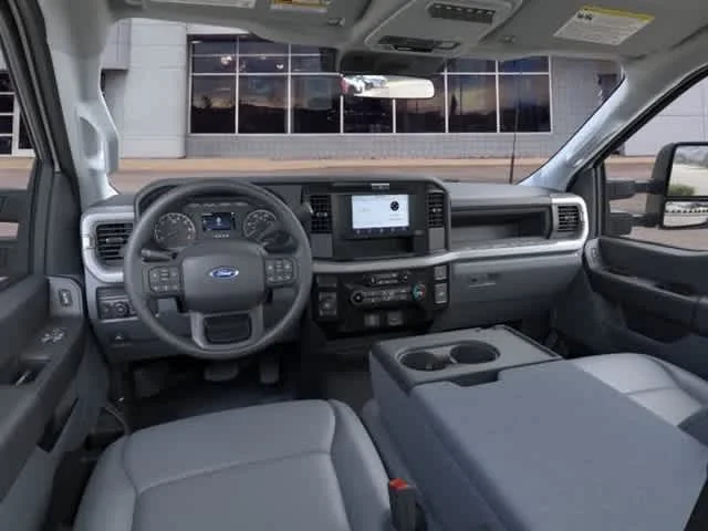 New 2026 Oxford White Ford F-350® XL image 31