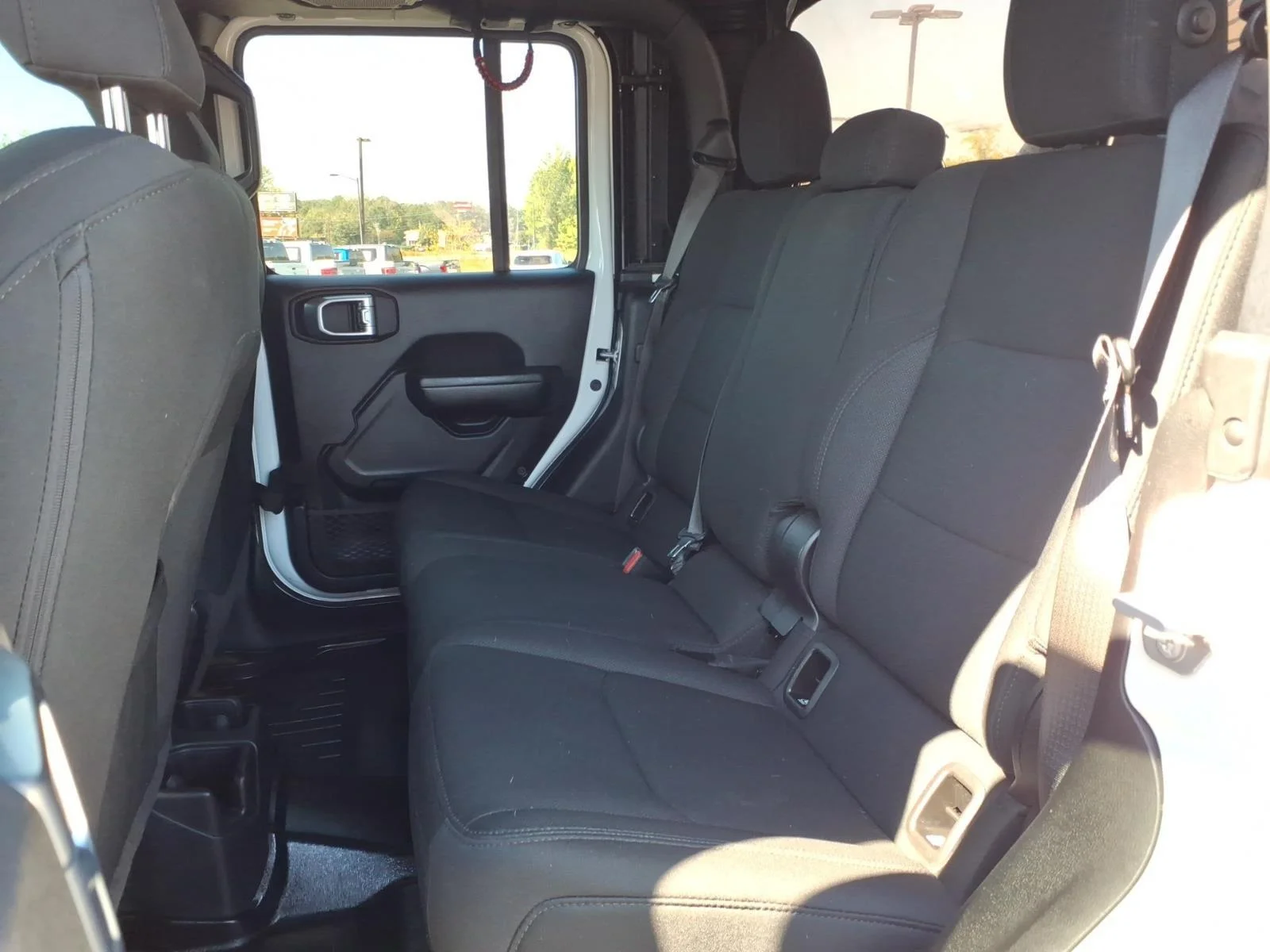 Used 2022 Bright White Clearcoat Jeep Sport S image 21