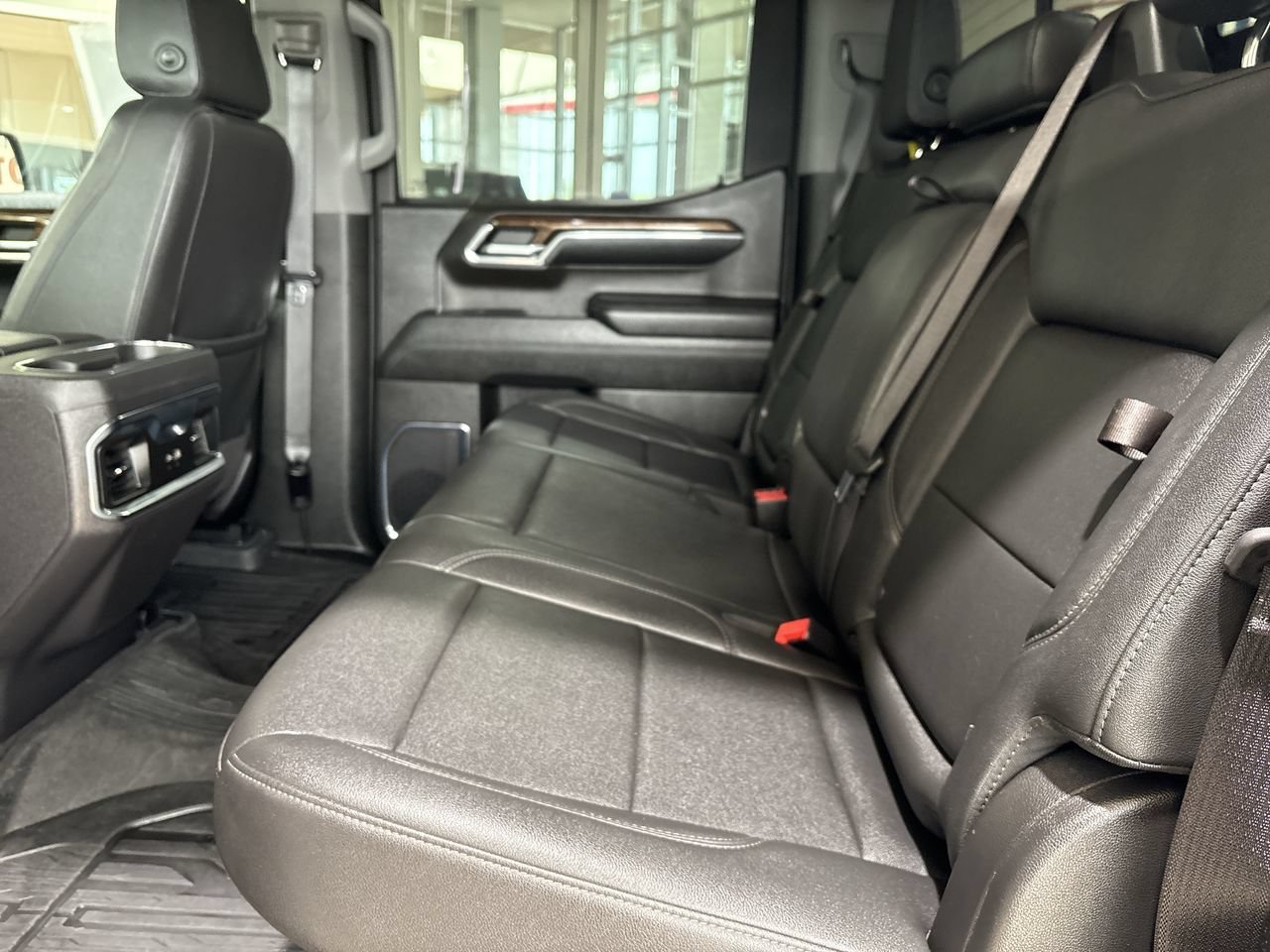 Used 2024 Summit White GMC Elevation image 23
