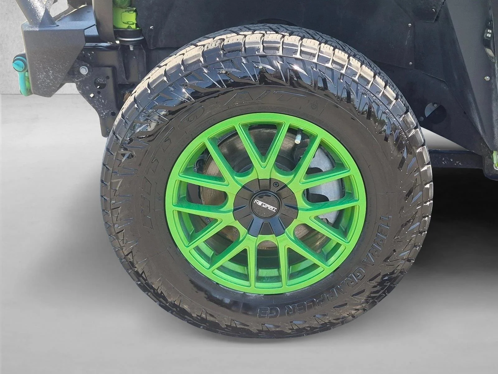 Used 2018 Mojito! Clearcoat Jeep Sport S image 19