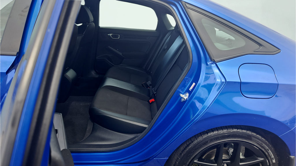 Used 2024  Honda Sport image 19