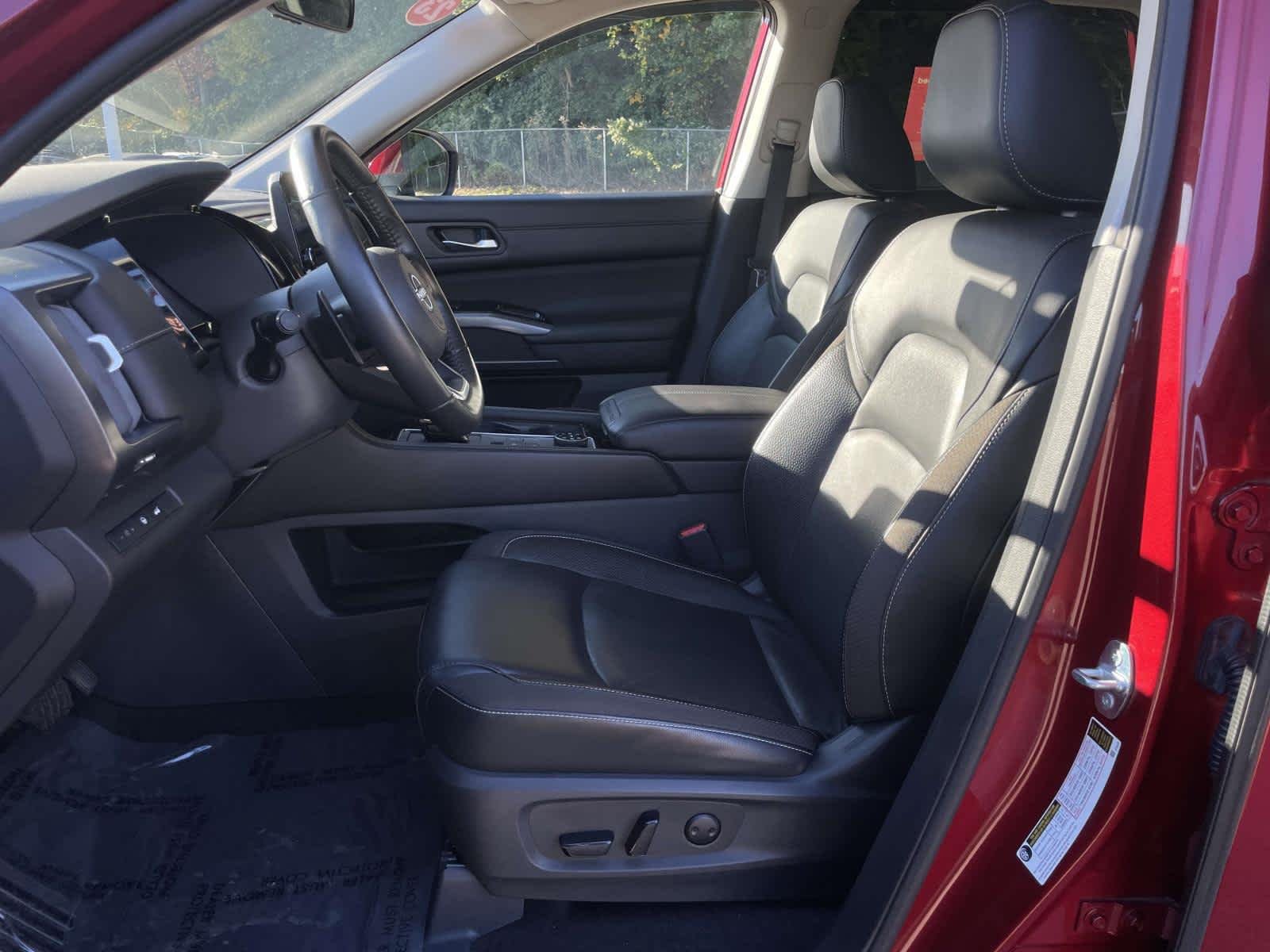 Certified Used 2023 Scarlet Ember Tintcoat Nissan SL image 21