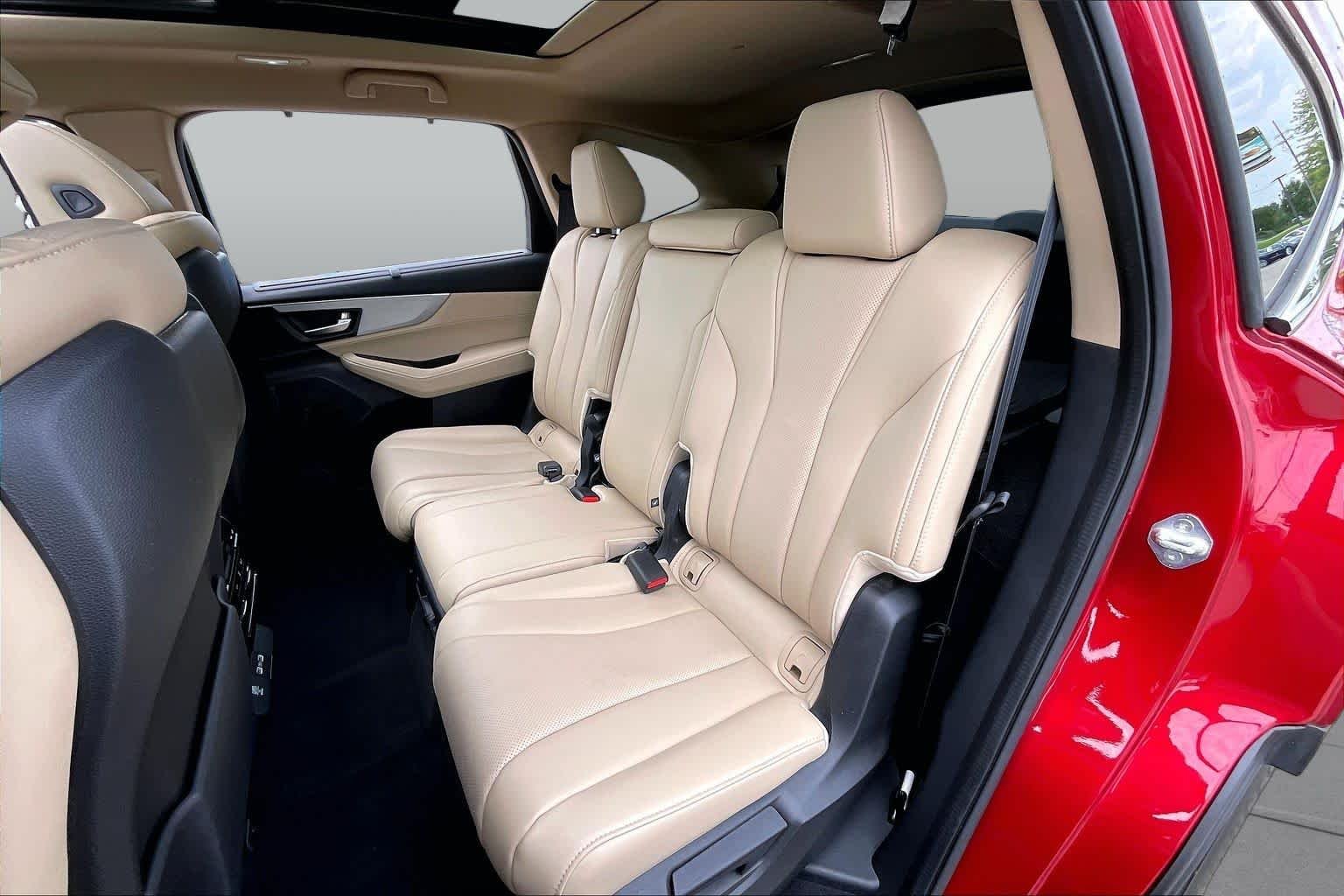 Used 2023 RED Acura w/Technology Package image 19