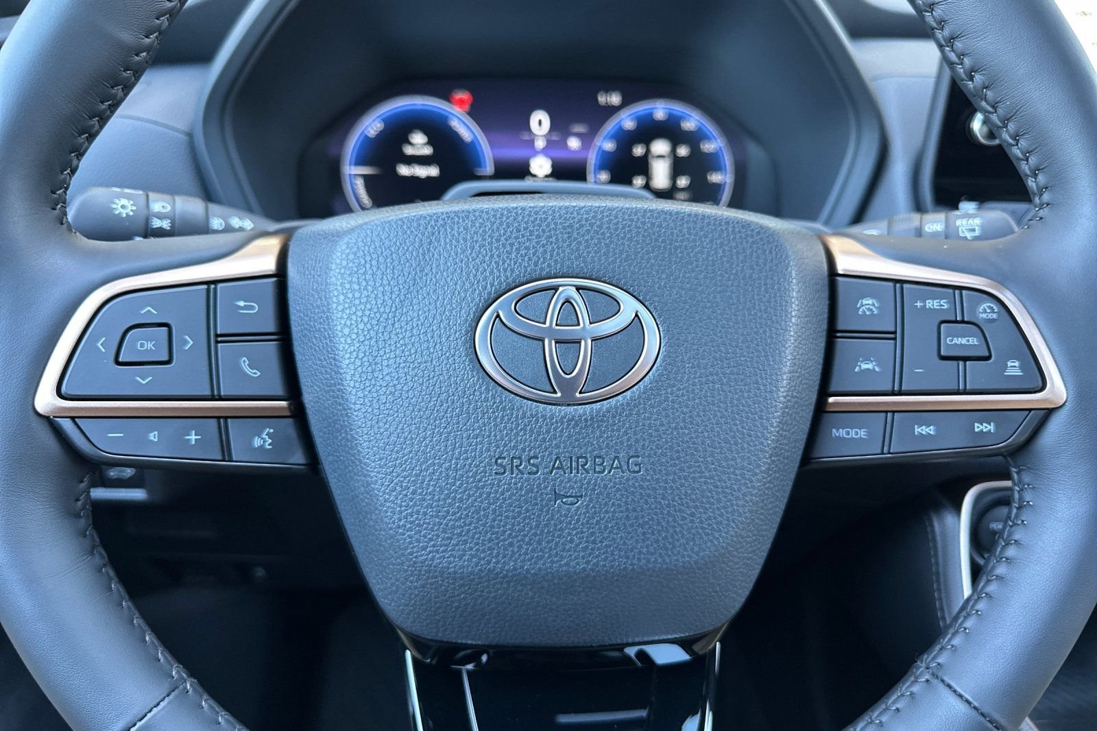 Used 2026  Toyota MAX Platinum image 24