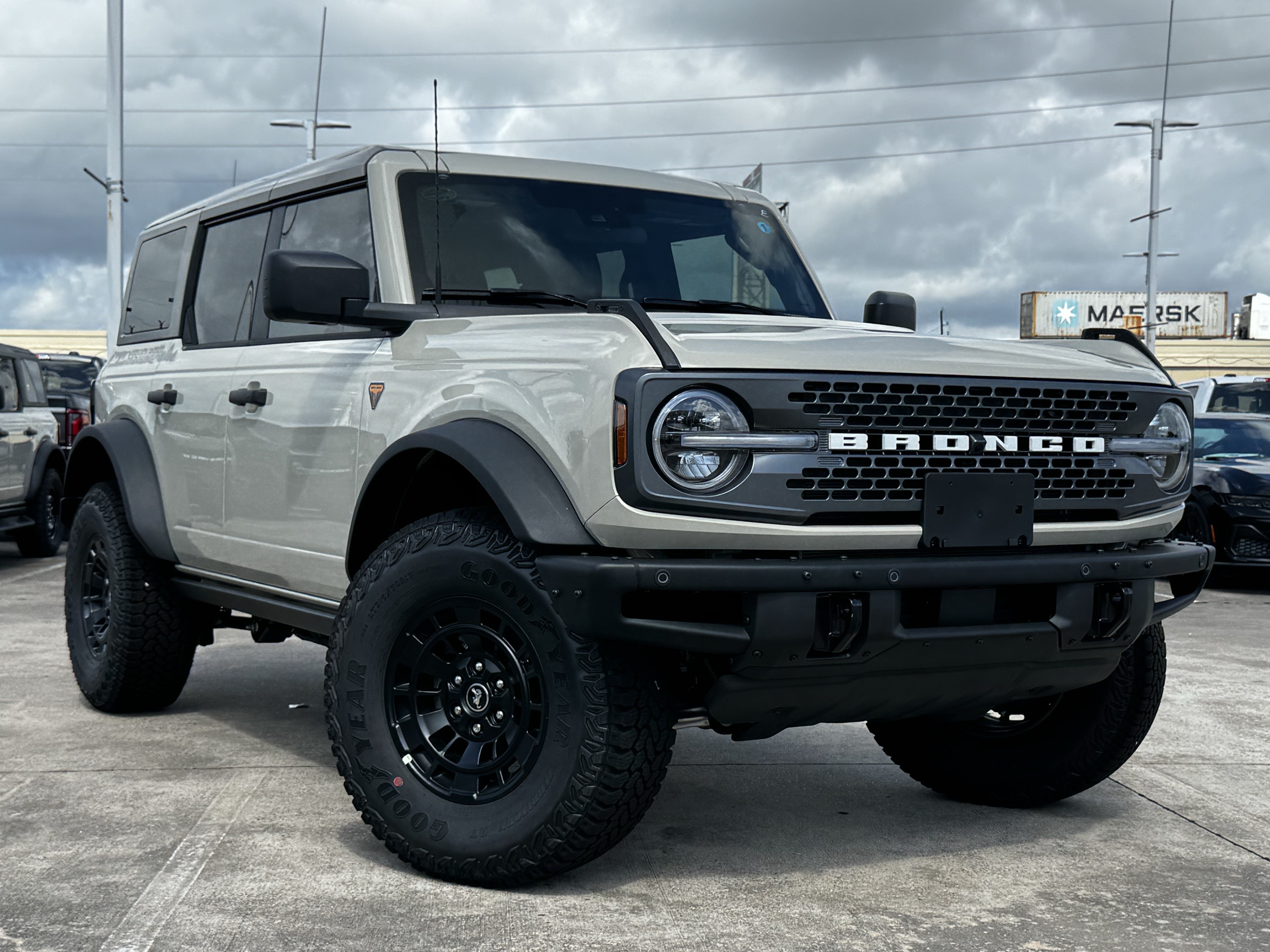 New 2026 Desert Sand Ford Badlands image 2