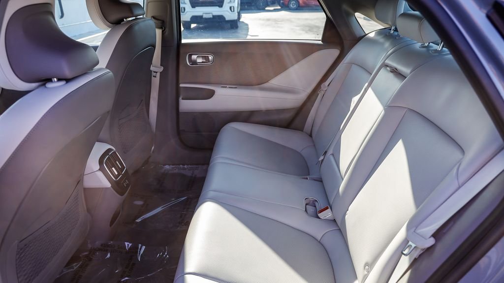 Used 2023 Blue Hyundai SEL image 22