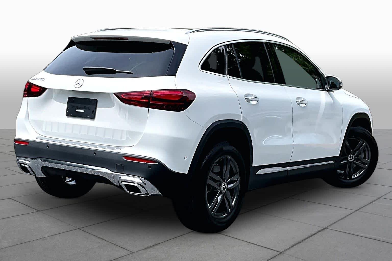 Used 2024 Polar White Mercedes-Benz GLA 250 image 13