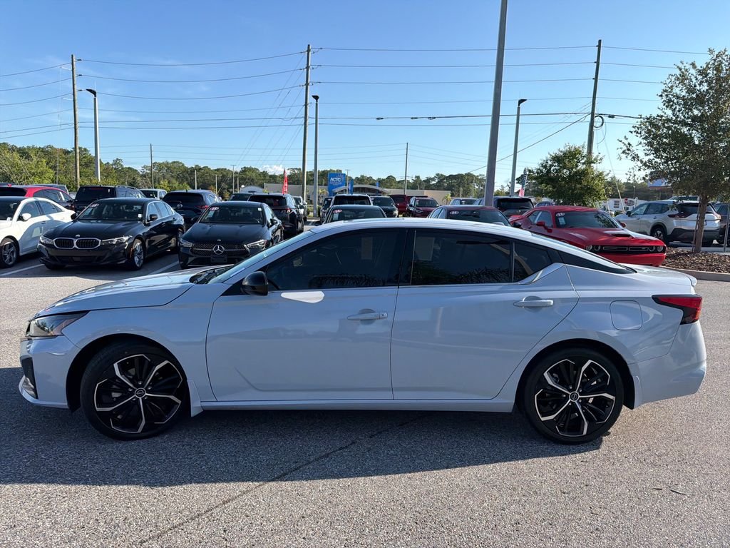 Used 2023 Gray Nissan 2.5 SR image 4