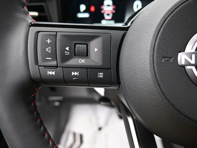 Used 2025 Black Nissan SR image 21