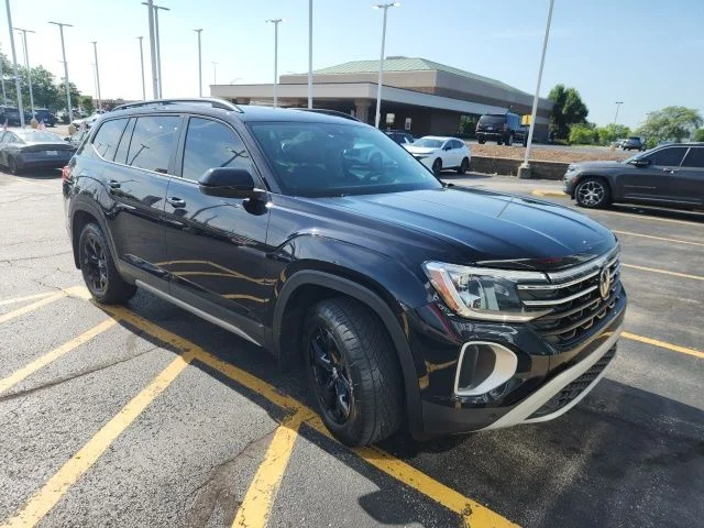 2024 Volkswagen Atlas 2.0T Atlas Peak Edt SE w/Tech 4MOTION's photo
