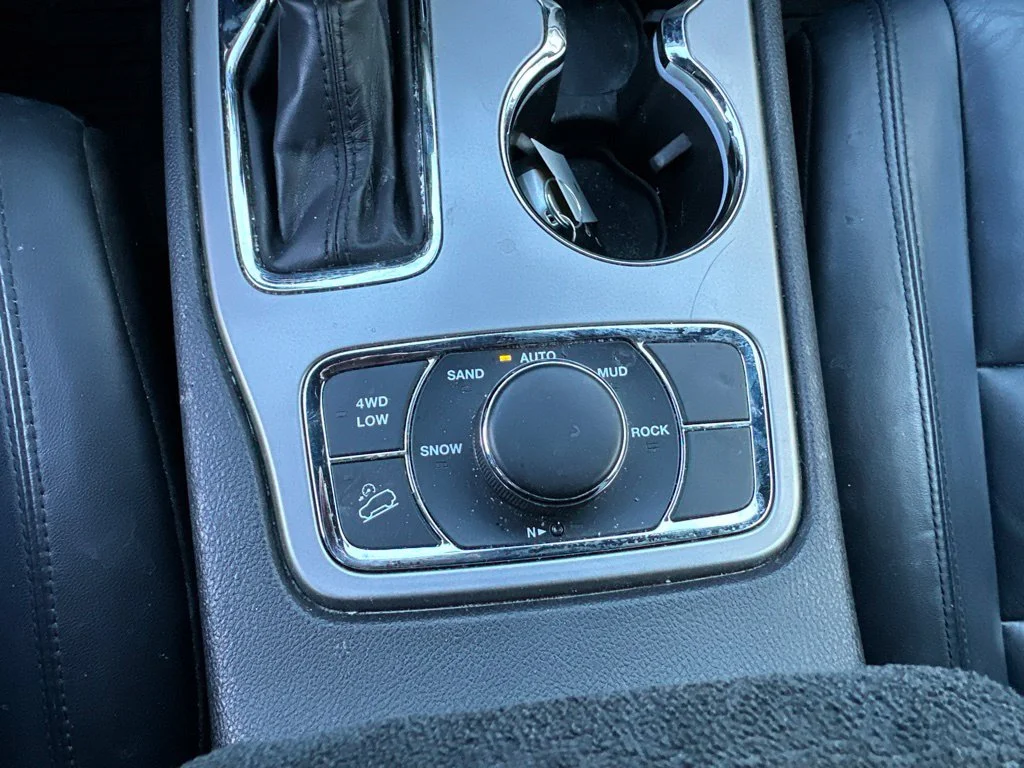 Used 2021 White Jeep Limited image 23