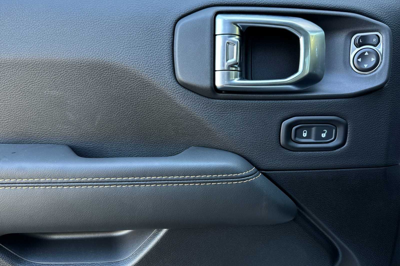 2025 Jeep Gladiator High Tide - Photo 11