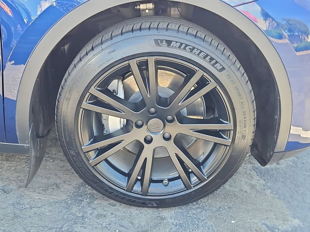 Used 2023 Blue Tesla Long Range image 30