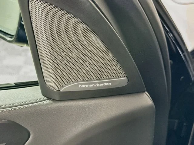 New 2026 Carbon Black Metallic BMW xDrive40i image 19