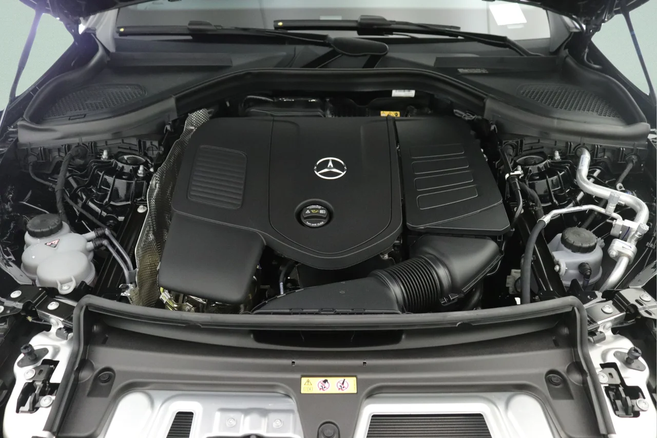 New 2026 Black Mercedes-Benz 300 image 10