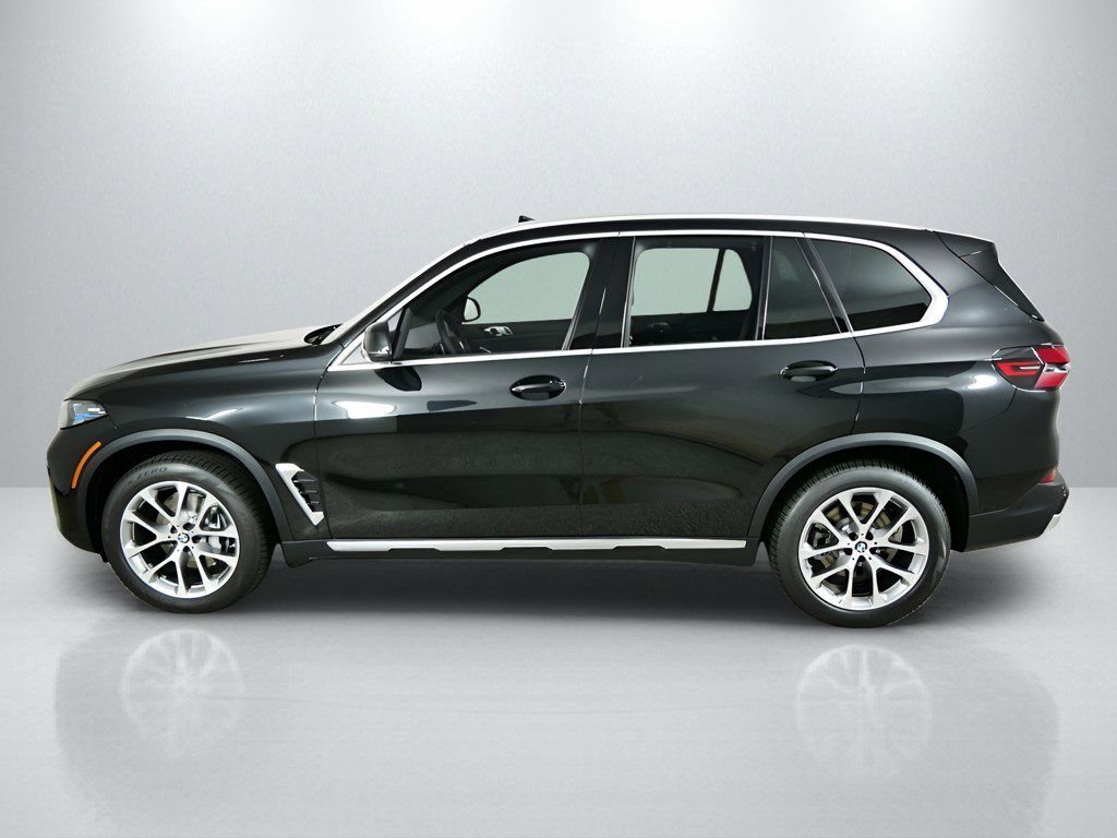 Certified Used 2026 Black Sapphire Metallic BMW xDrive40i image 18
