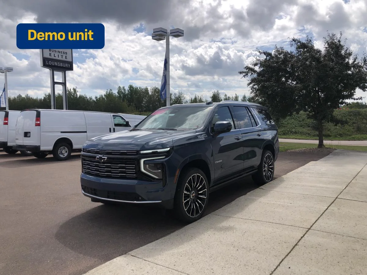 Used 2026 Blue Chevrolet 4wd 4dr High Country image 5
