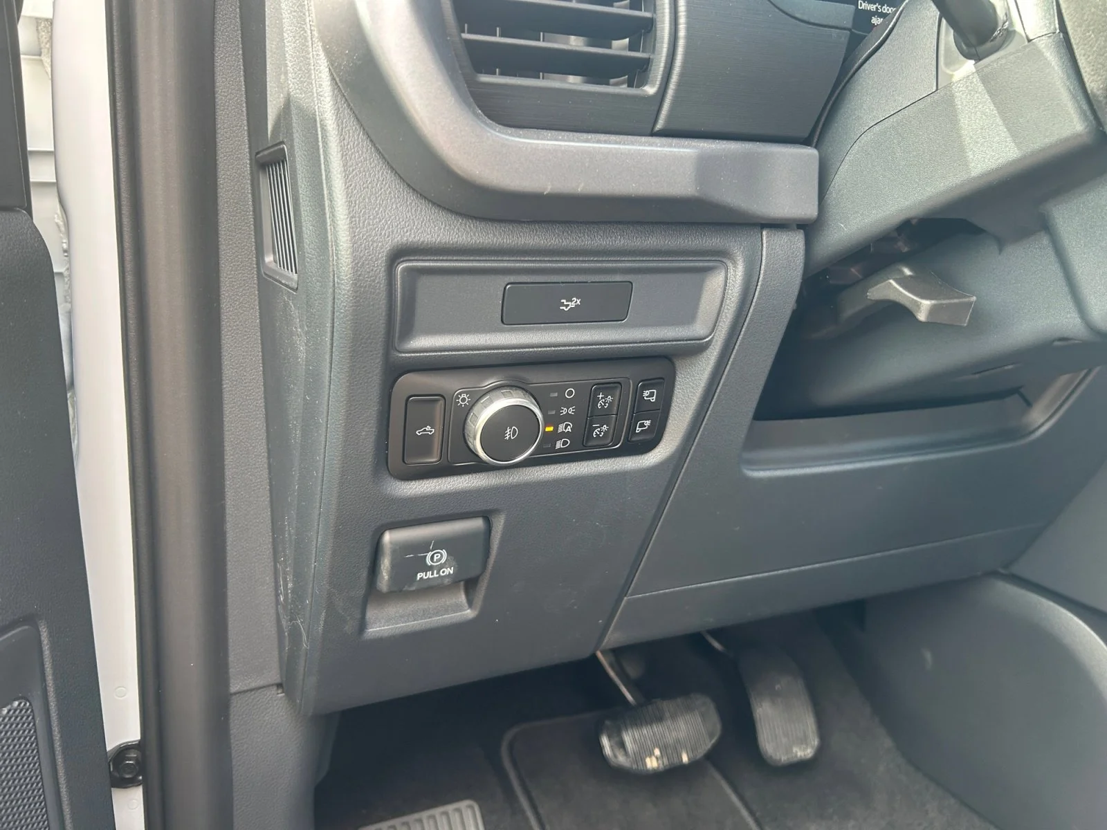 New 2026 Oxford White Ford XLT image 16