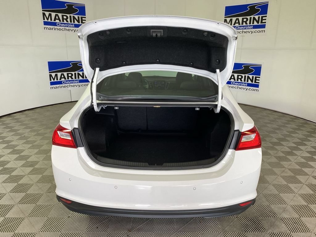Used 2024 Summit White Chevrolet FL image 30