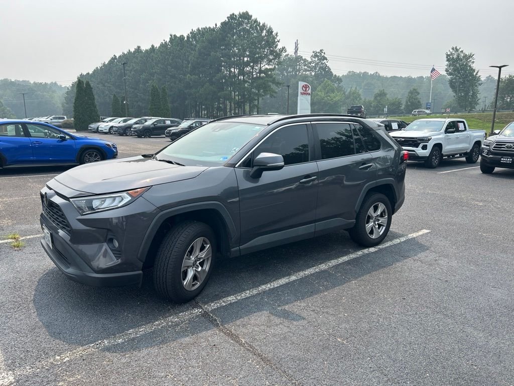 Used 2021 Gray Toyota XLE image 5
