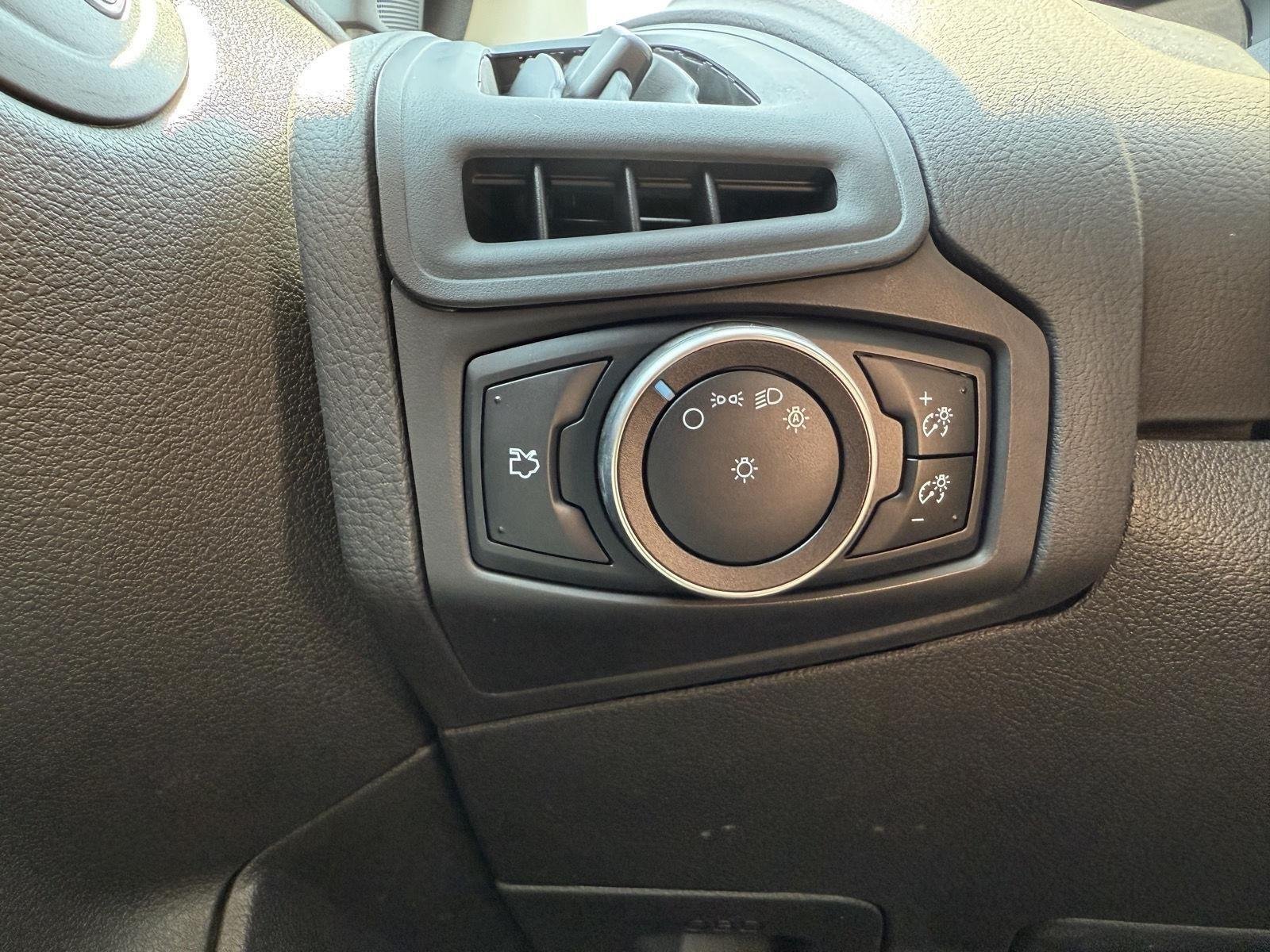 Used 2016 Race Red Ford SE image 11