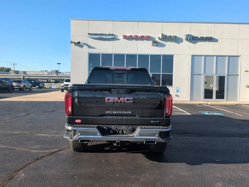 Used 2021 Onyx Black GMC SLT image 7