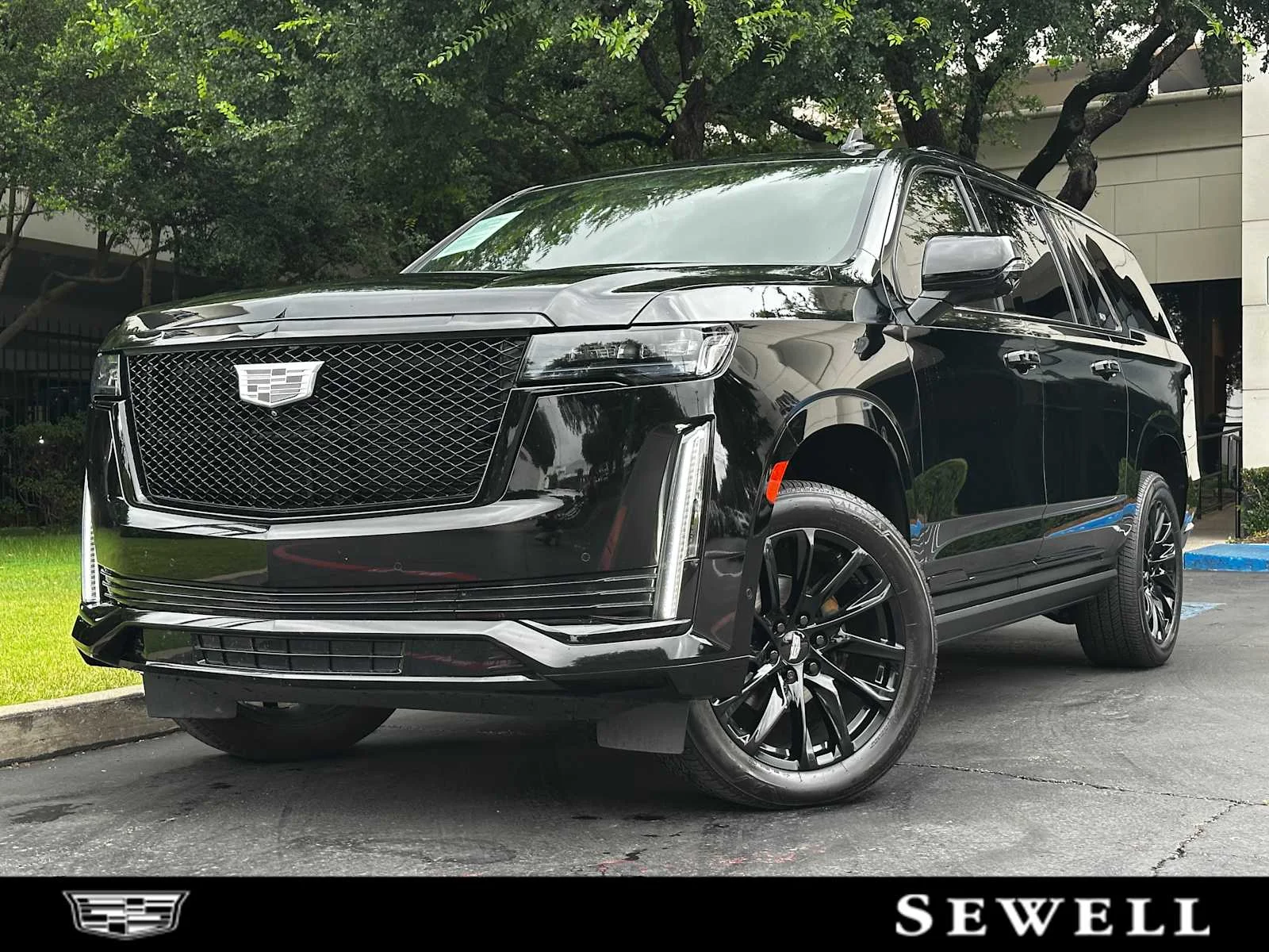 2023 Cadillac Escalade ESV 4WD Sport's photo