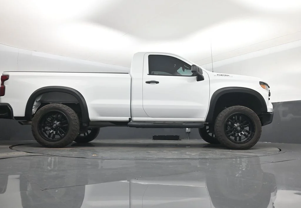 Used 2024 White Chevrolet WT image 16