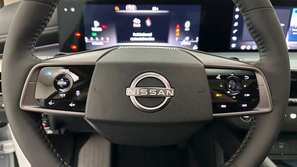 New 2026 White Nissan SL image 14