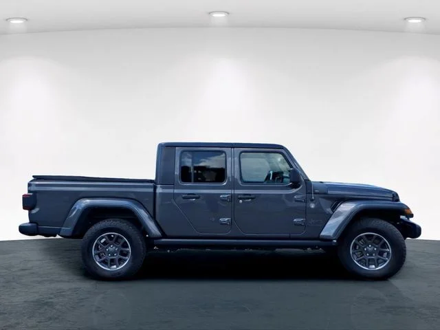 Used 2021 Gray Jeep Sport image 7