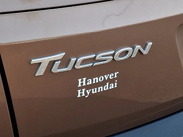 Used 2016 Beige Hyundai Limited image 34
