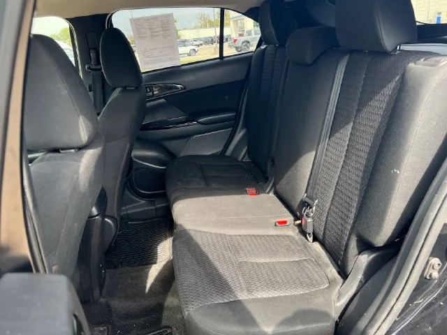 Used 2022  Mitsubishi LE image 29