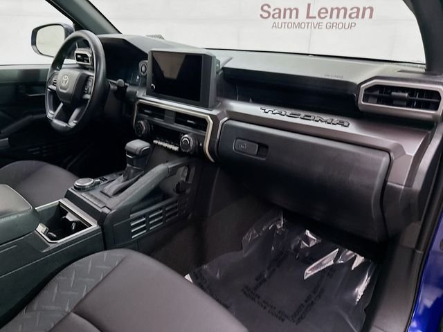 2025 Toyota Tacoma SR5 - Photo 28