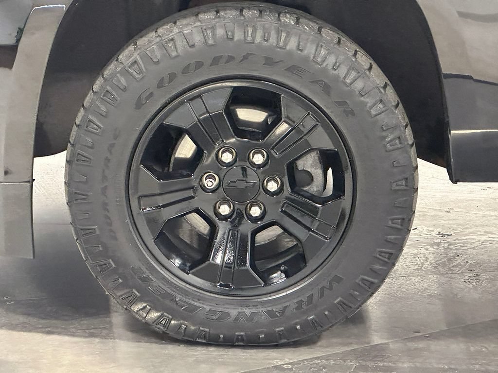 Used 2019 BLACK Chevrolet LS image 16