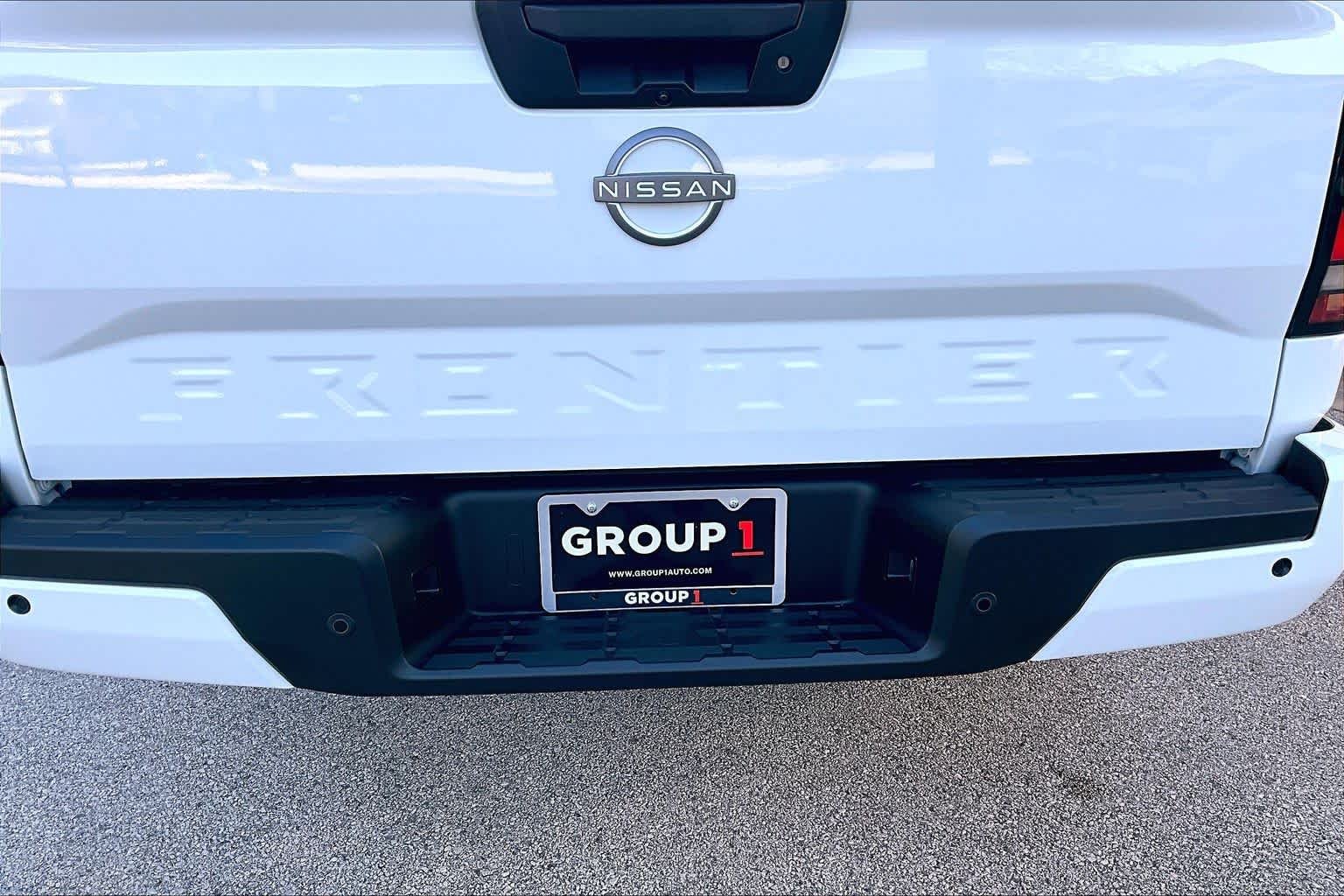 New 2027 Glacier White Nissan SV image 8