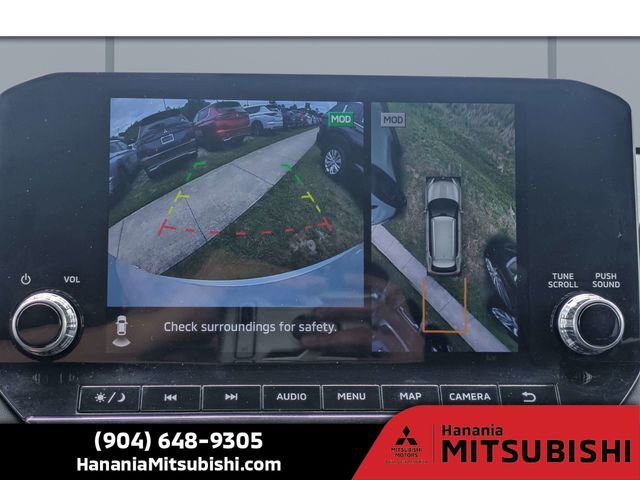 Used 2024  Mitsubishi  image 23