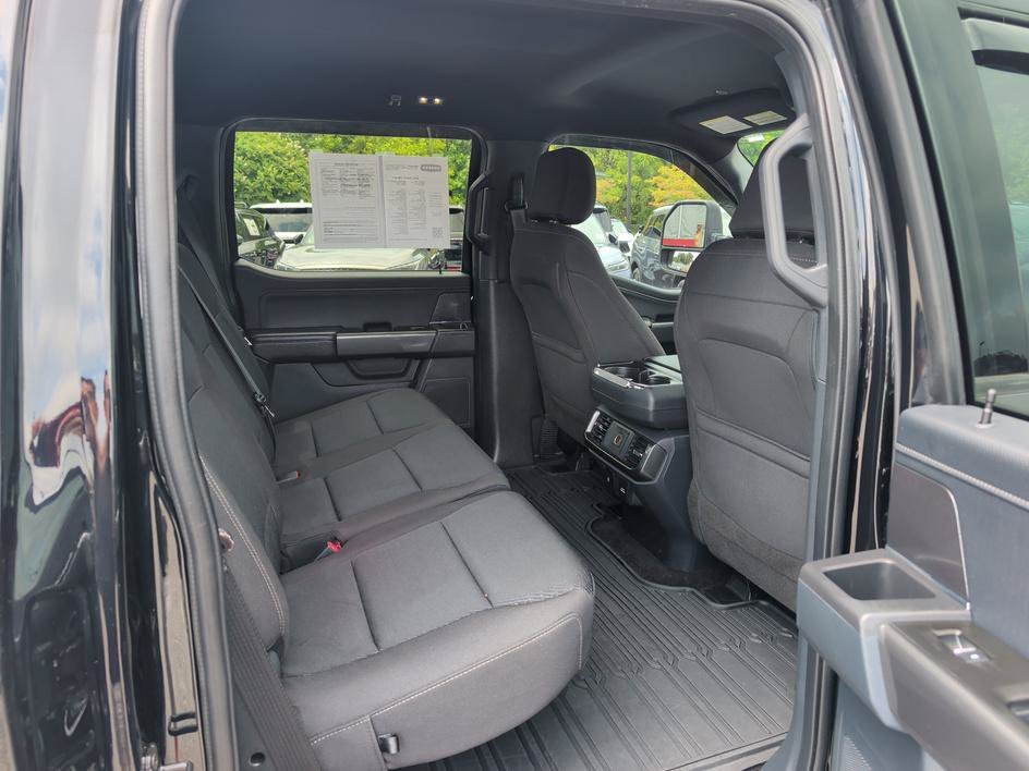 Used 2022 Black Metallic Ford XLT image 13