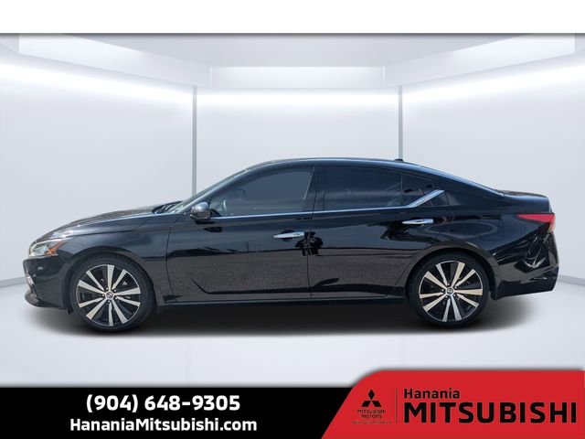 Used 2019 Black Nissan 2.5 Platinum image 6