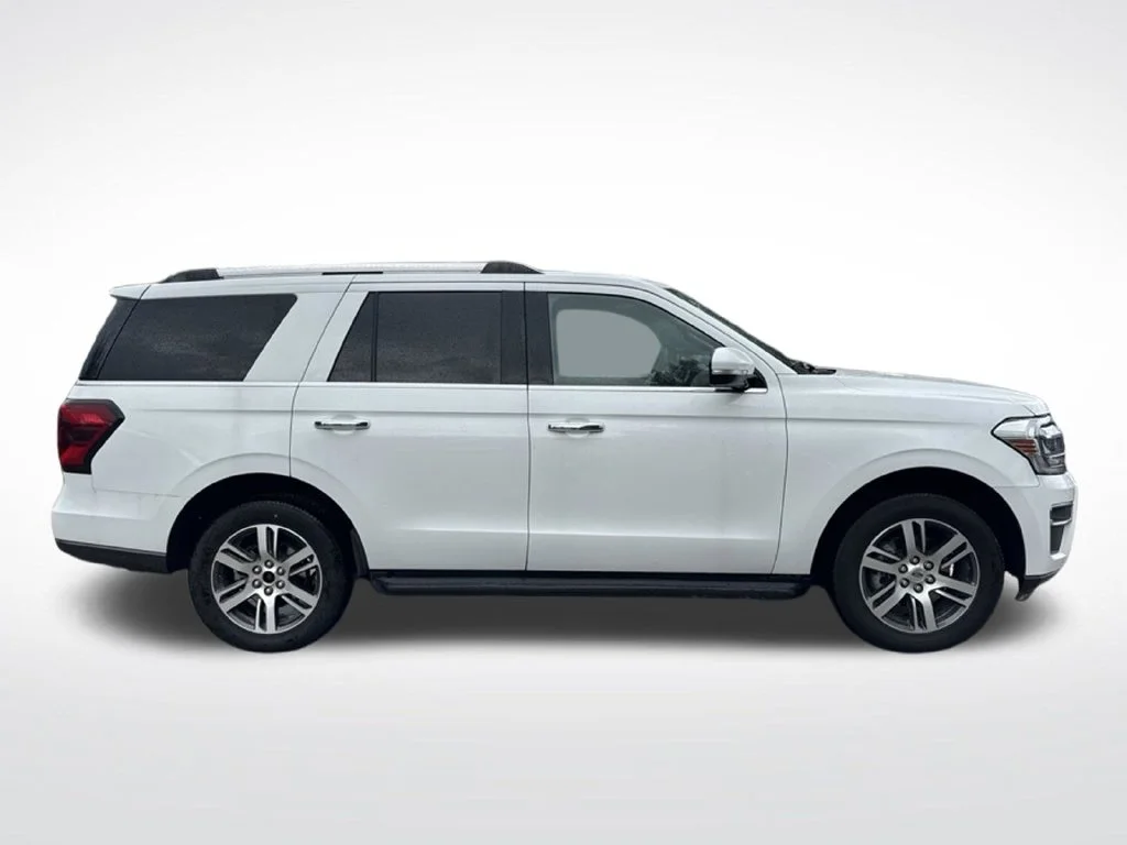 Certified Used 2024 Oxford White Ford Limited image 4