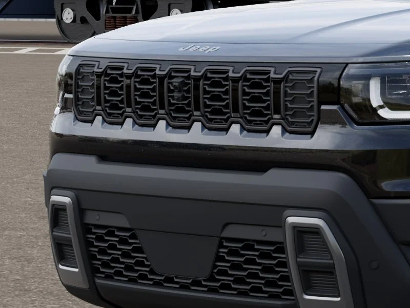 New 2026 Diamond Black Crystal Pearl-Coat Exterior Paint Jeep Overland 4x4 image 37