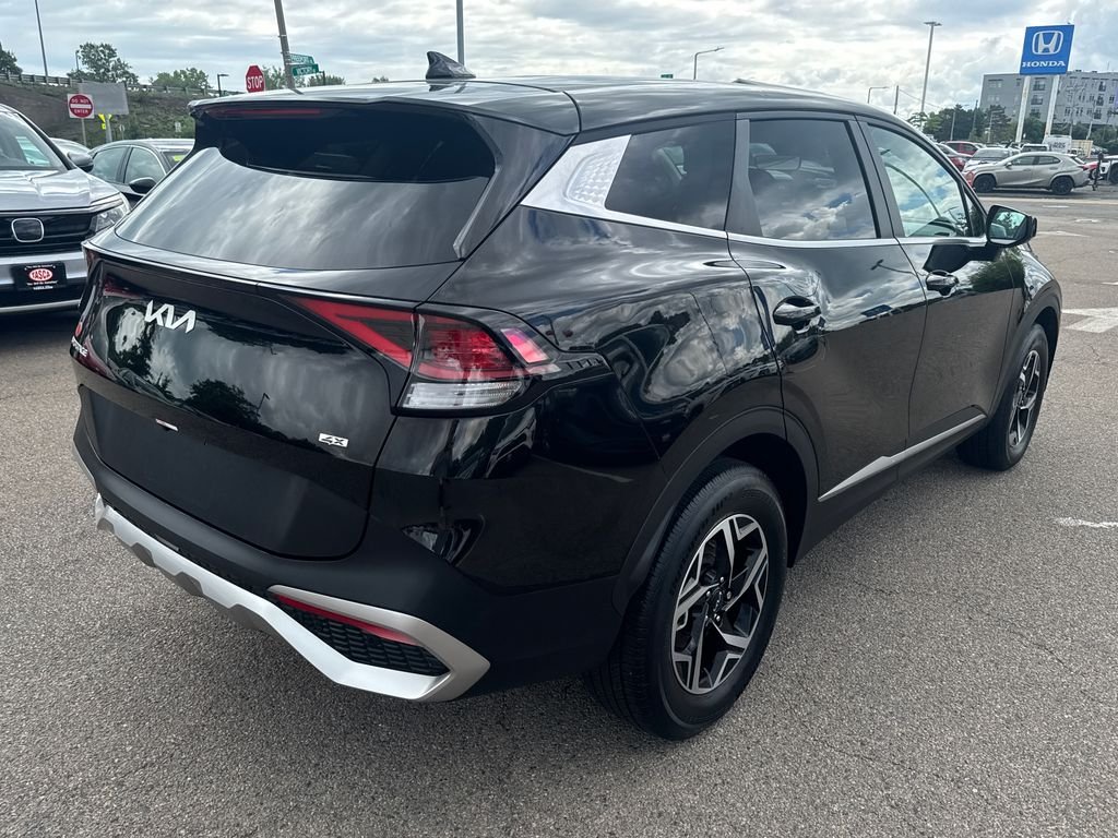 Used 2024 Black Kia LX image 8