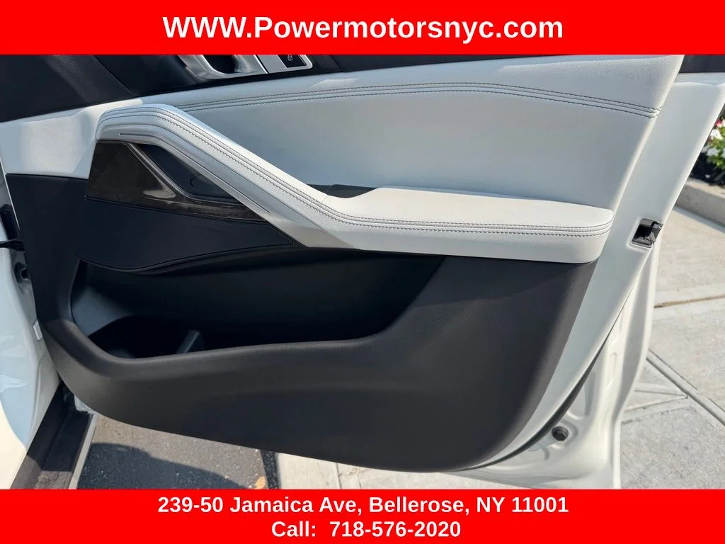 Used 2023 White BMW xDrive40i image 25