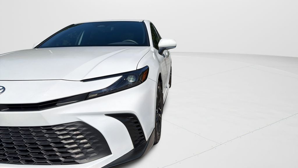 Used 2025 White Toyota SE image 9