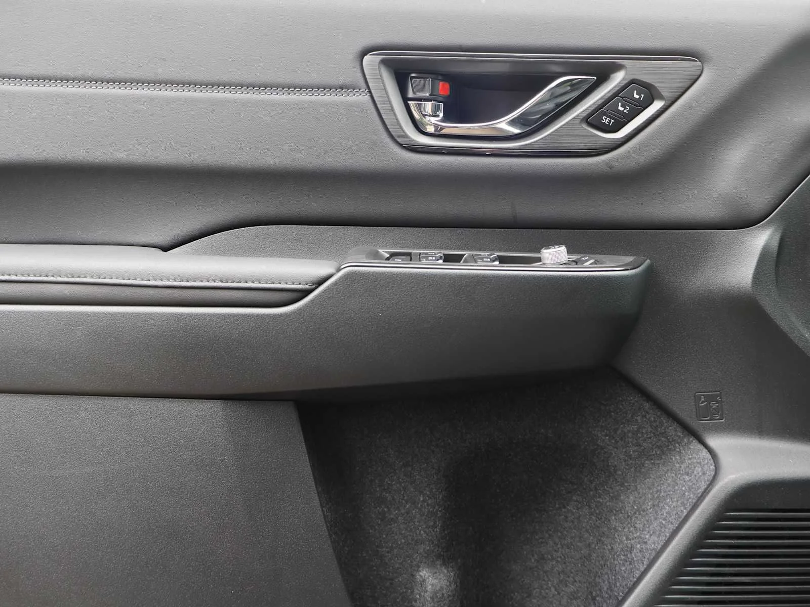 Certified Used 2026 Crystal White Pearl Subaru Touring image 16